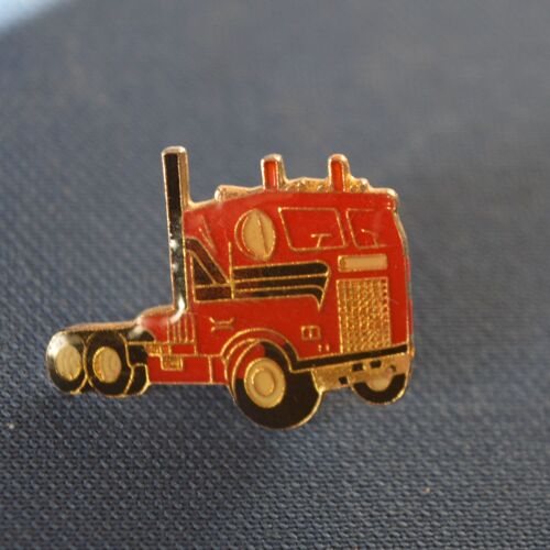 Pin's Camion Truck Rouge