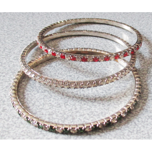 Ensemble De 3 Bracelets Vintage Rigides Maty-Intérieur Plaqué Argent-Extérieur Serti De Pierres Synthétiques-1 Ton Blanc+1 Ton Rouge+1 Ton Vert-Diamètre 65mm-Pratiquement Jamais Portés Depuis 40ans