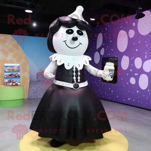 Personnage De Costume De Mascotte Redbrokoly De Bouteille De Lait Noire Habillé D'une Jupe Plissée Et De Colliers