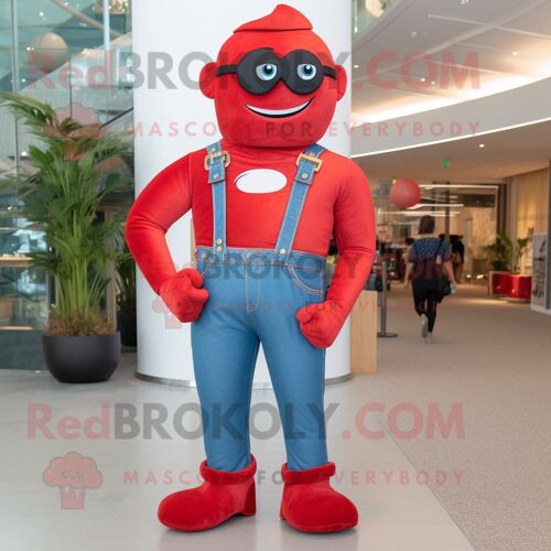 Personnage De Costume De Mascotte Redbrokoly De Super-Héros Rouge Habillé D'un Jean Boyfriend Et De Bretelles