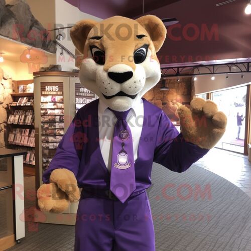 Personnage De Costume De Mascotte Redbrokoly Purple Mountain Lion Habillé D'une Chemise Habillée Et D'épingles À Cheveux