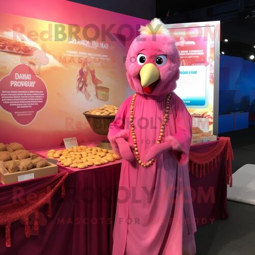 Personnage De Costume De Mascotte Redbrokoly De Poulet Au Beurre Rose Habillé D'une Couverture Et De Boucles D'oreilles