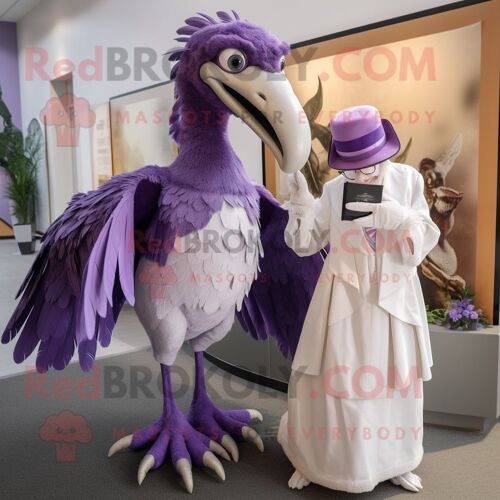 Personnage De Costume De Mascotte Redbrokoly Archaeopteryx Violet Vêtu D'une Robe De Mariée Et De Mitaines