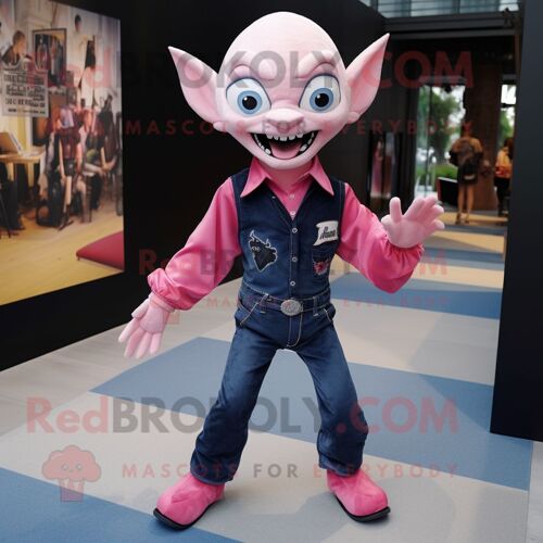 Mascotte Redbrokoly De Personnage De Vampire Rose Habillé D'une Chemise En Jean Et De Pochettes