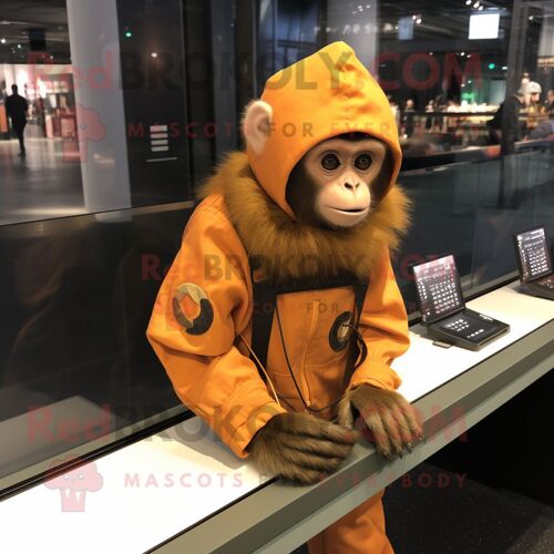 Mascotte Redbrokoly De Personnage Singe Capucin Orange Habillé D'une Parka Et D'un Bracelet Montres