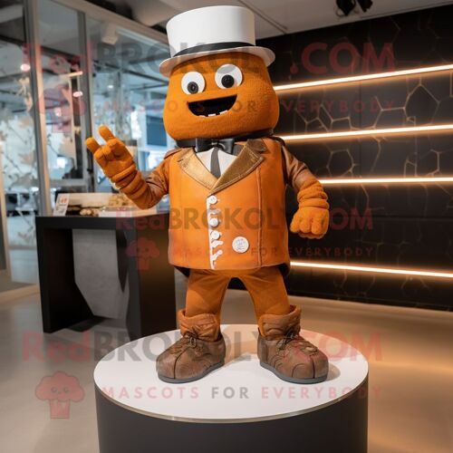 Personnage De Costume De Mascotte Redbrokoly De Gâteau De Mariage De Rouille Habillé Avec Un T-Shirt Graphique Et Des Montres