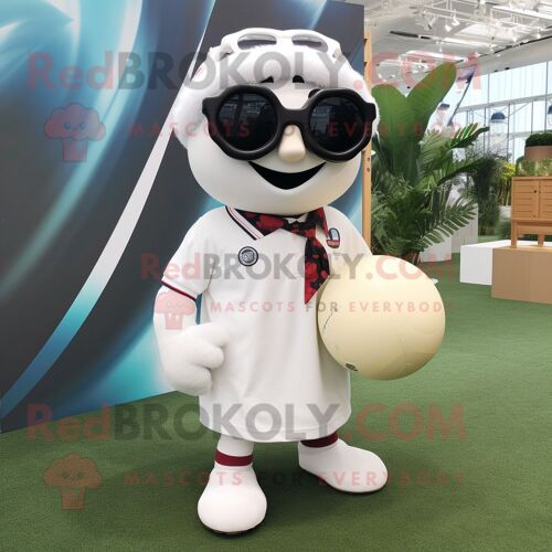 Personnage De Costume De Mascotte Redbrokoly De Ballon De Rugby Blanc Habillé D'une Chemise Boutonnée Et De Lunettes De Soleil