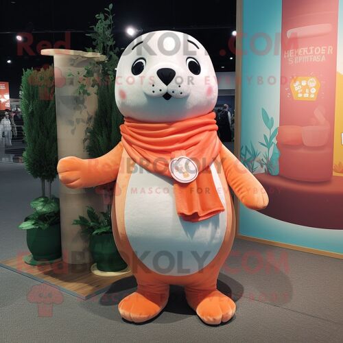 Personnage De Costume De Mascotte Redbrokoly Peach Seal Habillé Avec Un T-Shirt À Col En V Et Des Clips D'écharpe