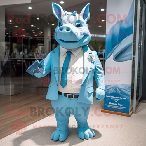 Costume De Mascotte Redbrokoly De Rhinocéros Bleu Ciel Habillé D'un Maillot De Bain Et D'une Pochette