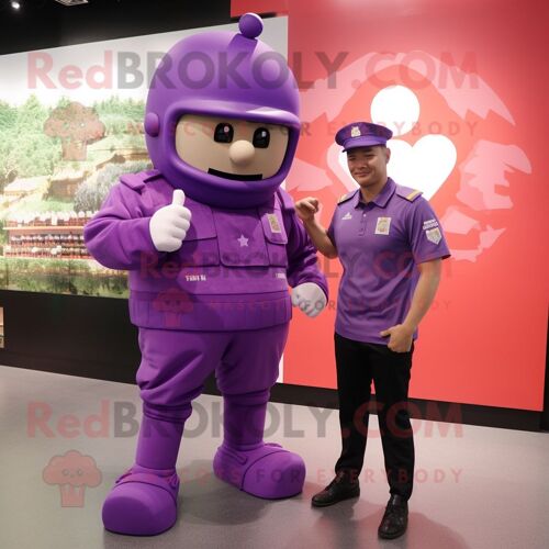 Personnage De Costume De Mascotte Redbrokoly De Soldat De L'armée Violette Habillé D'un Jogging Et De Montres