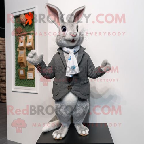Costume De Mascotte Redbrokoly De Lapin Sauvage Gris Habillé D'un Blazer Et D'écharpes