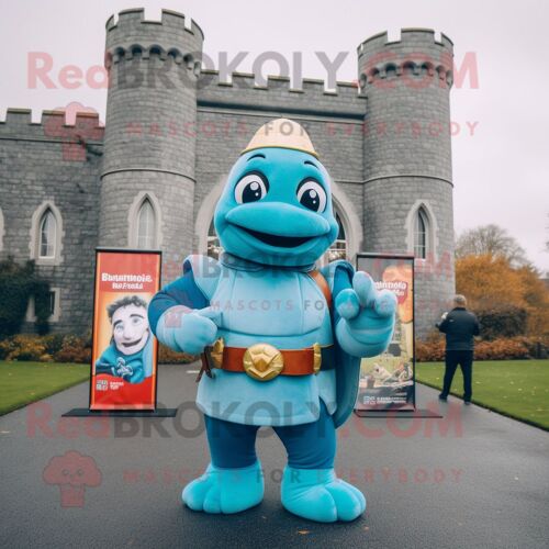 Personnage De Costume De Mascotte Redbrokoly De Château Irlandais Bleu Ciel Habillé D'un Col Roulé Et De Bracelets