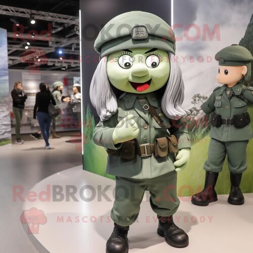 Personnage De Costume De Mascotte Redbrokoly De Béret Gris Vert Habillé D'une Mini Jupe Et De Bérets