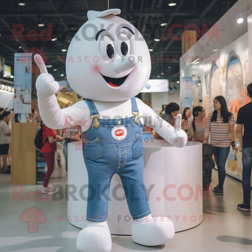 Costume De Mascotte Redbrokoly De Bracelet Crème Personnage Habillé Avec Un Jean Mom Et Des Broches