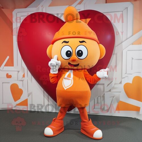 Personnage De Costume De Mascotte Redbrokoly De Coeur Orange Habillé D'une Culotte Et De Bracelets