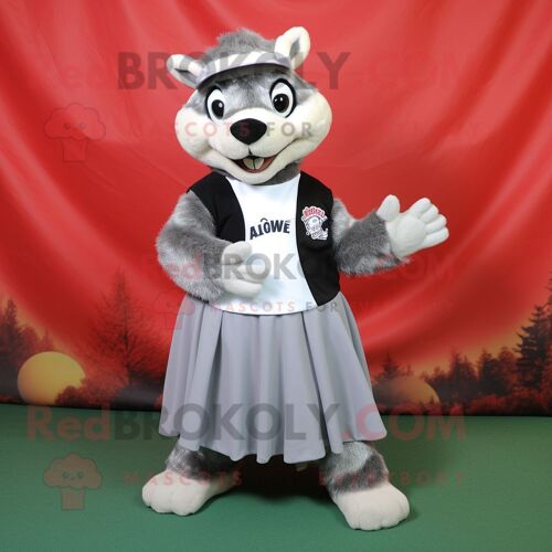Personnage De Costume De Mascotte Redbrokoly Silver Badger Habillé D'une Jupe Trapèze Et De Bonnets