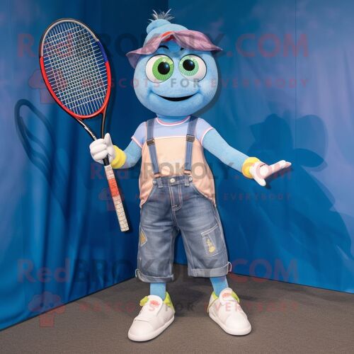Personnage De Costume De Mascotte Redbrokoly De Raquette De Tennis Habillé Avec Un Jean Boyfriend Et Des Bretelles