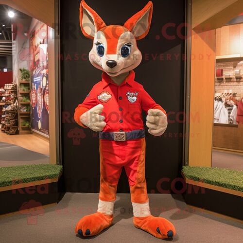 Mascotte Redbrokoly De Personnage De Kangourou Rouge Habillé D'un Jean Bootcut Et De Montres Bracelet