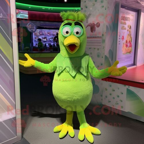 Personnage De Costume De Mascotte Redbrokoly De Poulet Vert Citron Vêtu D'un Maillot De Bain Et De Ceintures De Smoking