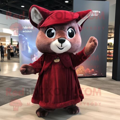 Personnage De Costume De Mascotte Redbrokoly D'écureuil Volant Marron Habillé D'une Robe Longue Et De Bonnets
