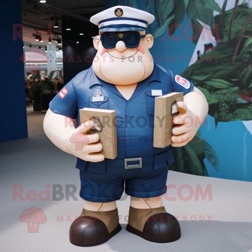 Personnage De Costume De Mascotte Redbrokoly D'homme Fort De La Marine Habillé D'un Pantalon Cargo Et De Lunettes De Lecture