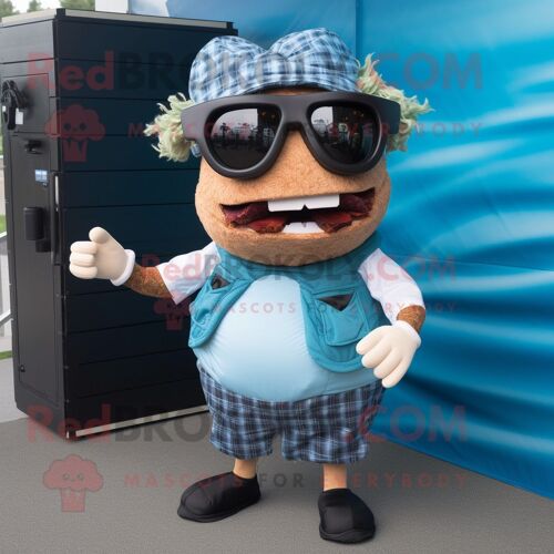 Personnage De Costume De Mascotte Redbrokoly Blue Pulled Pork Sandwich Habillé D'un Short Et De Lunettes De Soleil