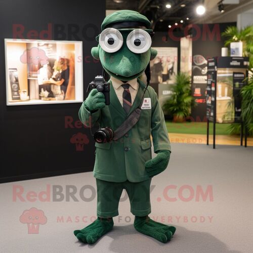 Personnage De Costume De Mascotte Redbrokoly D'appareil Photo Vert Forêt Habillé D'un Costume Et De Pochettes