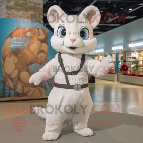 Personnage De Costume De Mascotte Redbrokoly D'écureuil Volant Blanc Habillé D'une Barboteuse Et D'épingles À Cravate