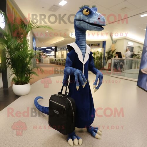 Personnage De Costume De Mascotte Redbrokoly Coelophysis Bleu Marine Habillé D'une Robe De Soirée Et De Sacs Messenger