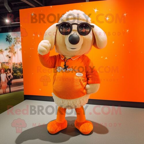 Personnage De Costume De Mascotte Redbrokoly De Mouton Orange Habillé D'une Mini Jupe Et De Lunettes De Soleil