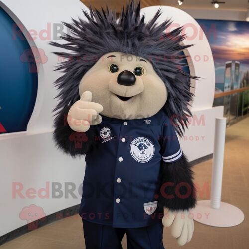 Personnage De Costume De Mascotte Redbrokoly De Porc-Épic De La Marine Habillé D'un Polo Et D'anneaux
