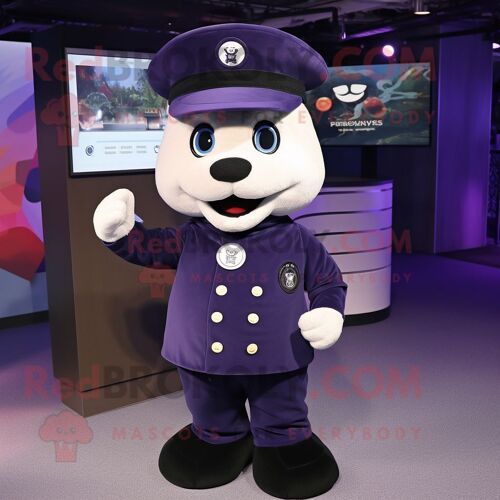 Personnage De Costume De Mascotte Redbrokoly De Prune Marine Habillé D'une Veste Et De Porte-Clés