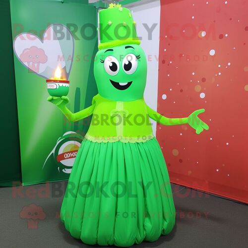 Mascotte Redbrokoly De Bougie Parfumée Verte Habillée D'une Jupe Et D'anneaux