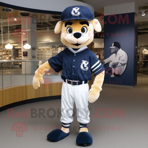 Personnage De Costume De Mascotte Redbrokoly Pendentif Bleu Marine Habillé D'un Tee-Shirt De Baseball Et De Ceintures De Smoking