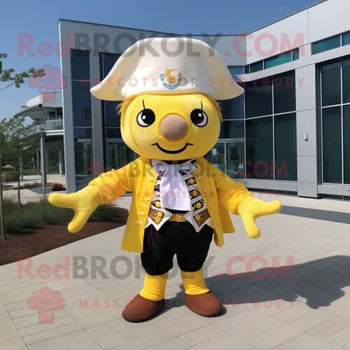 Personnage De Costume De Mascotte Redbrokoly De Pirate Jaune Citron Habillé D'un T-Shirt À Col En V Et De Cravates