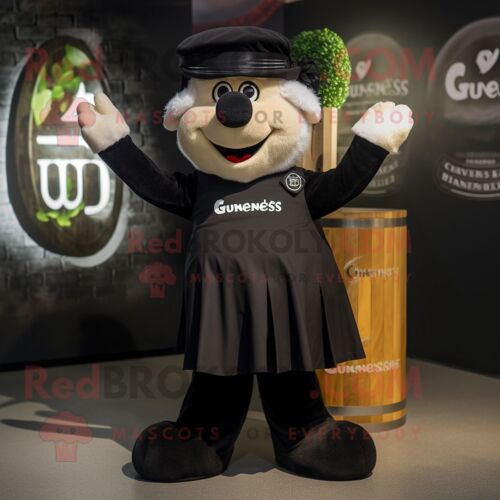 Personnage De Costume De Mascotte Redbrokoly Guinness Noire Habillé D'une Culotte Et De Bretelles