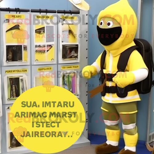 Personnage De Costume De Mascotte Redbrokoly Jaune Special Air Service Habillé D'un Short De Bain Et De Mitaines