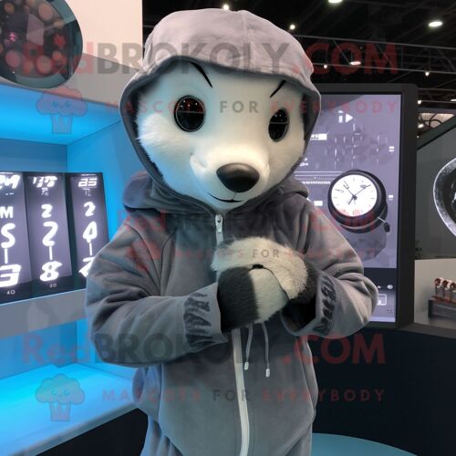 Mascotte Redbrokoly De Personnage De Furet Gris Habillé D'un Sweat À Capuche Et De Montres Digitales