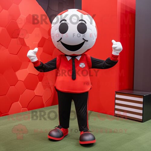 Personnage De Costume De Mascotte Redbrokoly De Ballon De Football Rouge Habillé D'un Costume Et De Bretelles