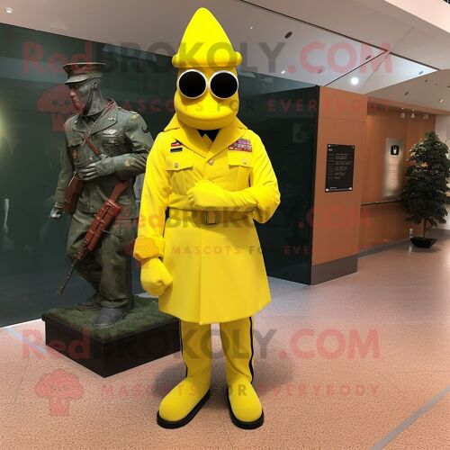Personnage De Costume De Mascotte Redbrokoly De Soldat Américain Jaune Citron Habillé D'une Robe De Soirée Et De Lacets De Chaussures