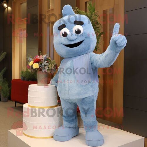 Personnage De Costume De Mascotte Redbrokoly De Gâteau De Mariage Bleu Ciel Habillé D'une Chemise En Chambray Et De Mitaines