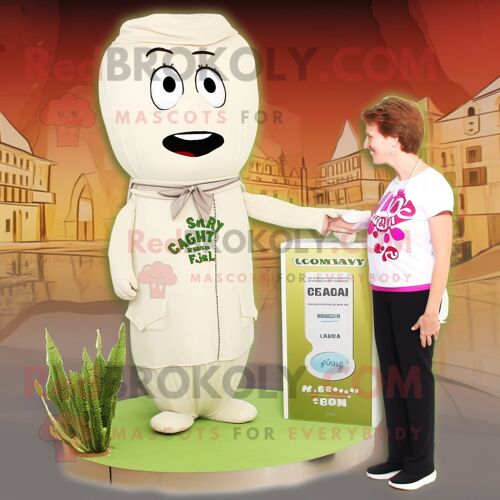 Mascotte Redbrokoly De Personnage De Céleri Beige Habillé Avec Un Jean Mom Et Des Colliers