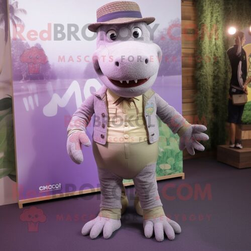 Personnage De Costume De Mascotte Redbrokoly De Crocodile Lavande Habillé D'un Pantalon Chino Et De Ceintures De Smoking