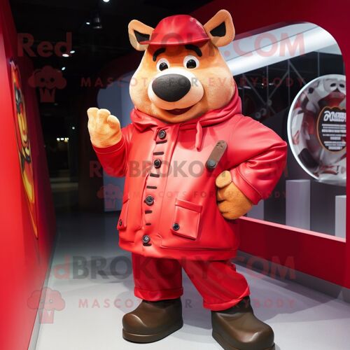 Personnage De Costume De Mascotte Redbrokoly De Cochon Rouge Habillé D'une Parka Et De Ceintures