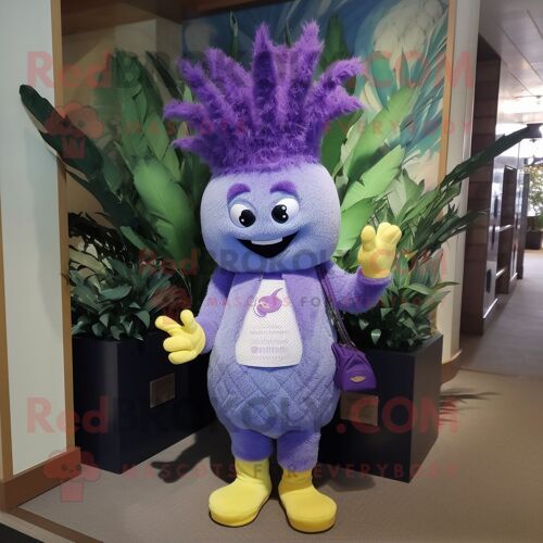 Personnage De Costume De Mascotte Redbrokoly Lavande Ananas Habillé D'un Bermuda Et De Pochettes