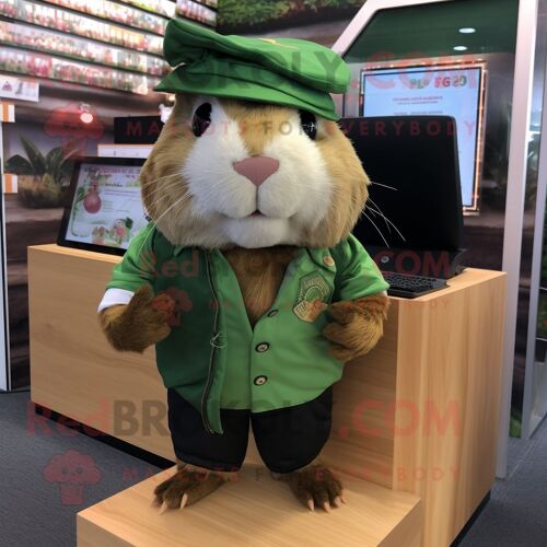 Personnage De Costume De Mascotte Redbrokoly De Cochon D'inde Vert Forêt Habillé D'un Chemisier Et De Casquettes