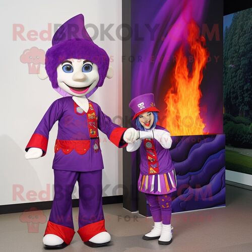 Mascotte Redbrokoly De Personnage De Cracheur De Feu Violet Habillé D'un Bermuda Et De Pochettes