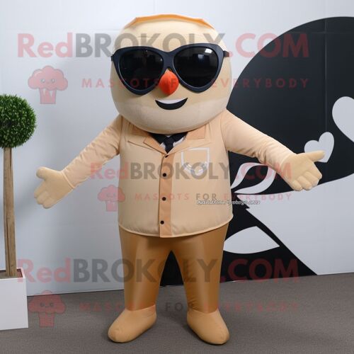 Personnage De Costume De Mascotte Redbrokoly Tan Arrow Of Love Habillé D'un Pantalon De Costume Et De Lunettes De Soleil