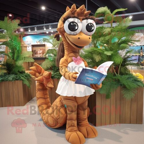 Mascotte Redbrokoly D'hippocampe Marron Personnage Déguisé Habillé D'une Mini Robe Et De Lunettes De Lecture