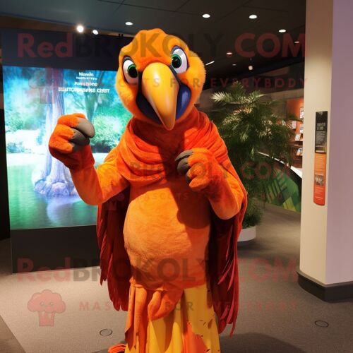 Personnage De Costume De Mascotte Redbrokoly D'ara Orange Habillé D'un Cover-Up Et D'écharpes